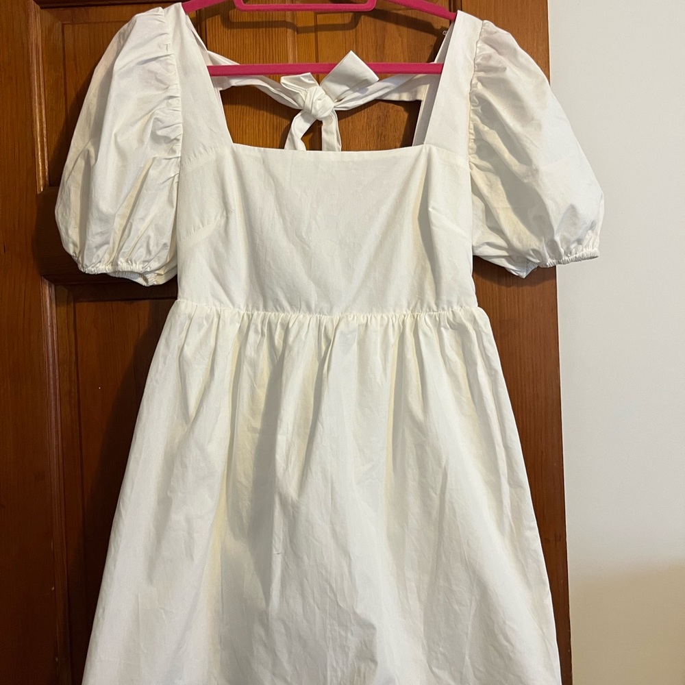 Forever 21 puff sleeve white dress